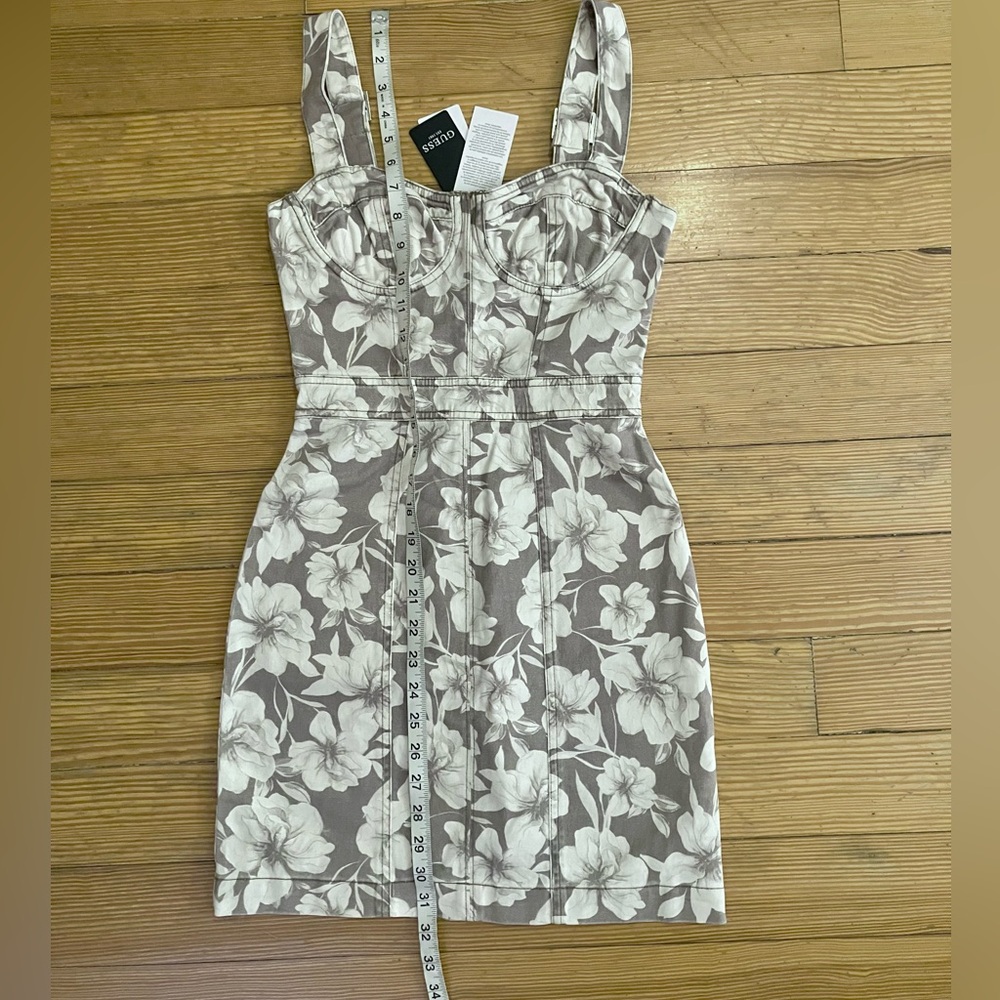 NWT Guess Chloe Printed Corset Dress in Taupe Floral Sz XS. - Picture 9 of 14